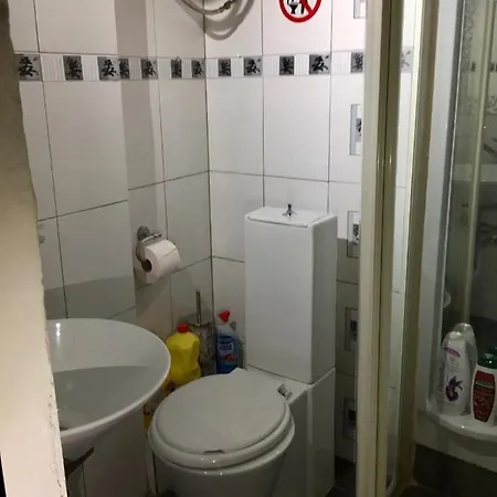 Esther Isimeriahomz Apartman
